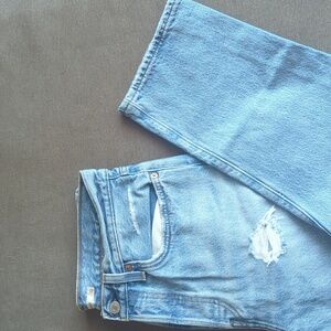 Levi Wedgie Straight